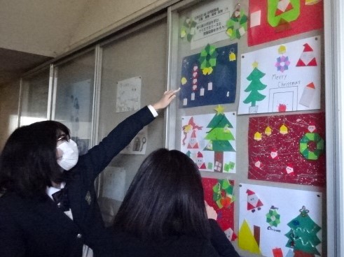 クリスマスをテーマに リースと壁面装飾 を作りました 介護 食物 保育系列１年 岡山県立鴨方高等学校