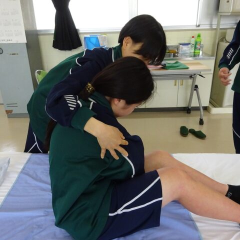 介護職員初任者研修　衣服の着脱介助・車いす介助（介護モデル３年）